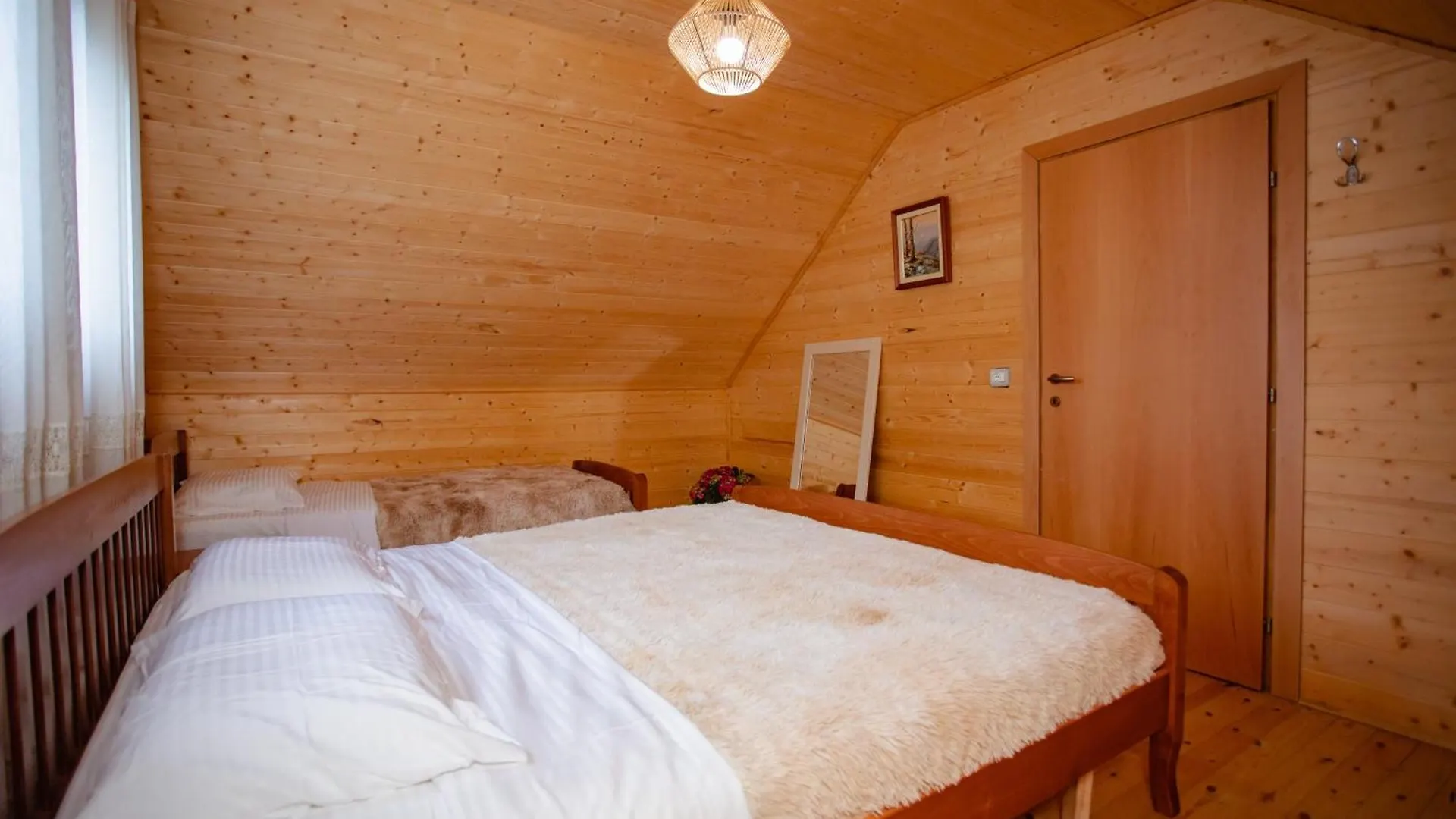 Villa Shpija Ujevara E Vogel Theth