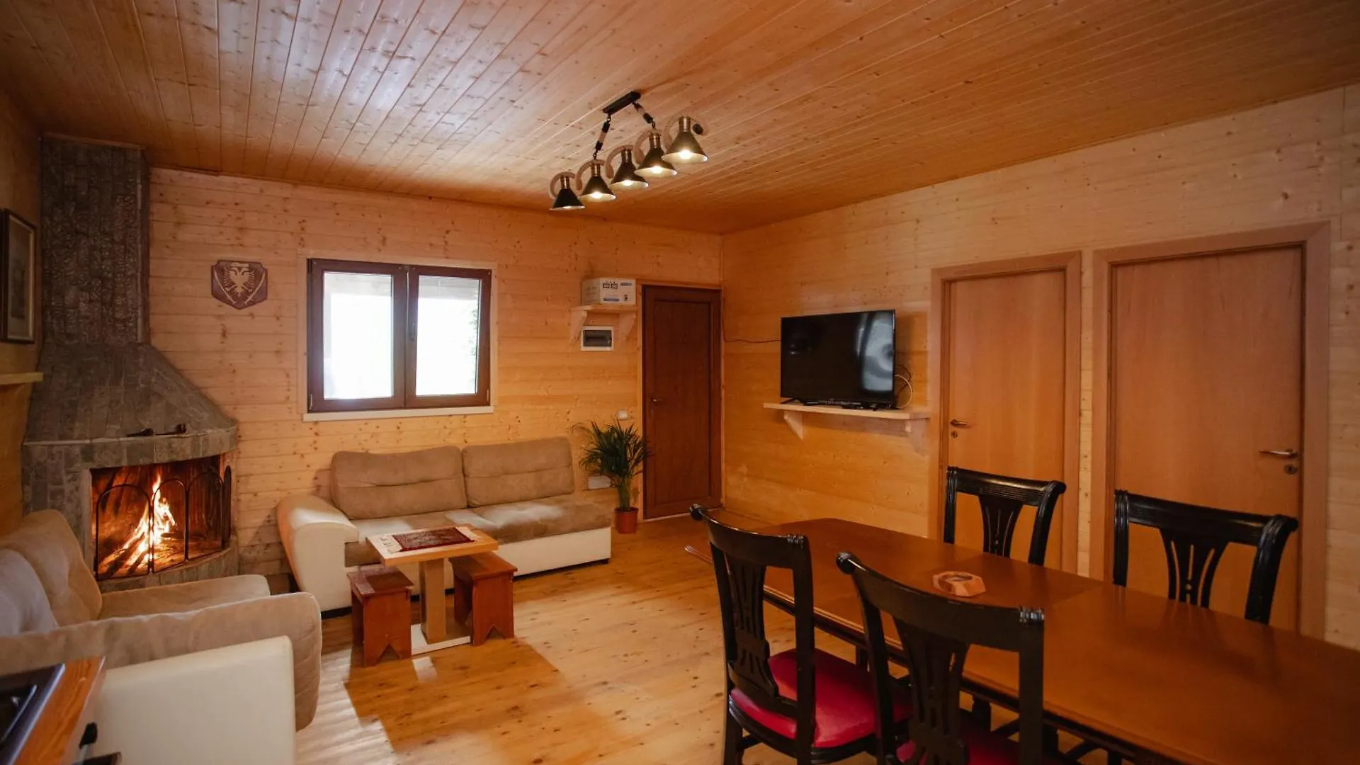 Villa Shpija Ujevara E Vogel Theth Albania